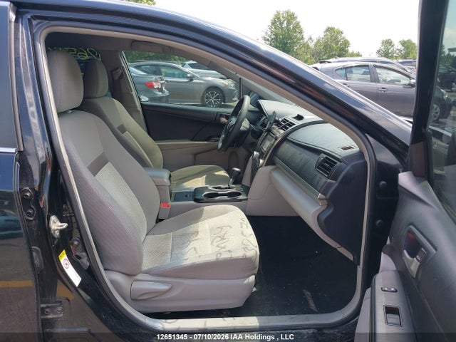 12651345 :رقم المزاد ، 4T1BF1FK4EU732570 vin ، 2014 Toyota Camry مزاد بيع