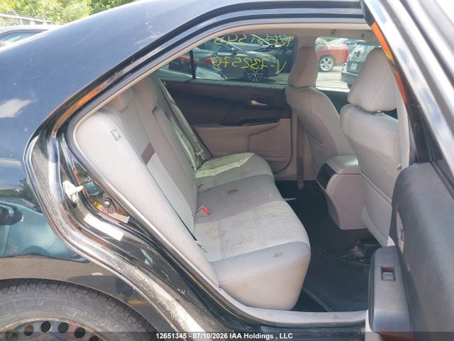 12651345 :رقم المزاد ، 4T1BF1FK4EU732570 vin ، 2014 Toyota Camry مزاد بيع