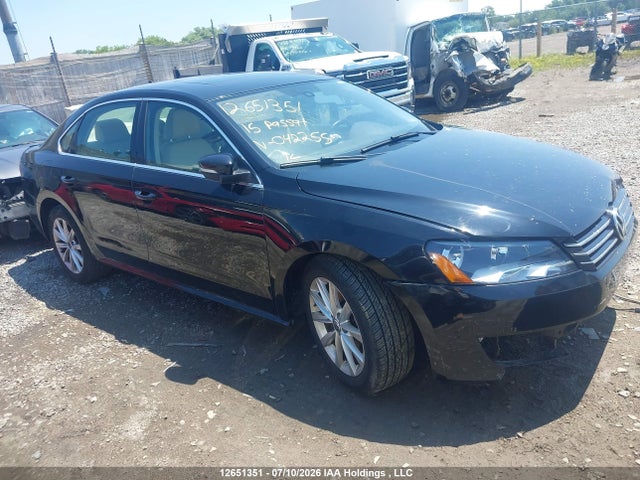 12651351 :رقم المزاد ، 1VWBS7A39FC042255 vin ، 2015 Volkswagen Passat 1.8 Tsi Comfortline مزاد بيع