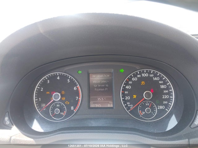 12651351 :رقم المزاد ، 1VWBS7A39FC042255 vin ، 2015 Volkswagen Passat 1.8 Tsi Comfortline مزاد بيع