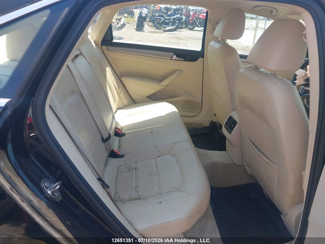 12651351 :رقم المزاد ، 1VWBS7A39FC042255 vin ، 2015 Volkswagen Passat 1.8 Tsi Comfortline مزاد بيع