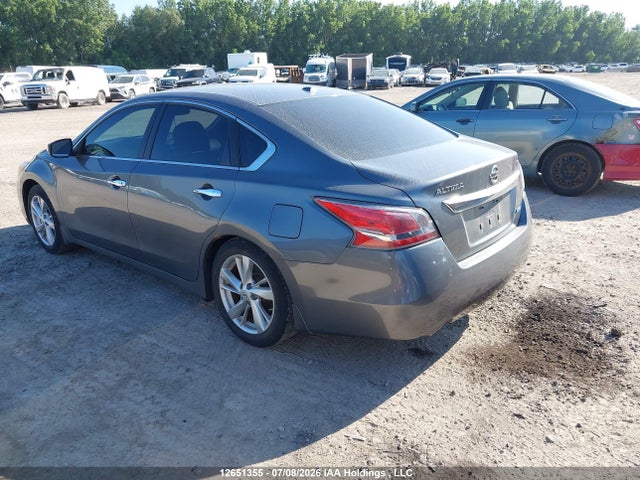 Nissan Altima 2014 1N4AL3AP0EN240643 Image 3