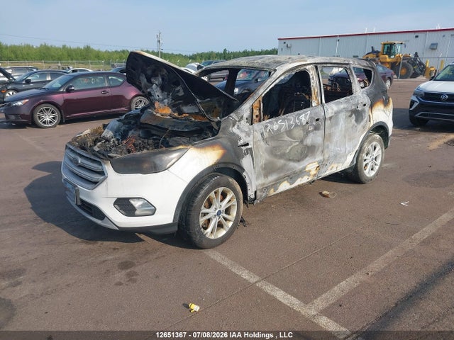 Ford ESCAPE SE 2019 1FMCU9GD3KUB36290 Image 2