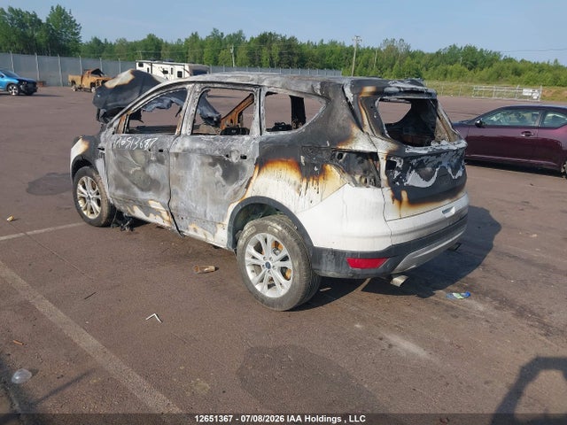 Ford ESCAPE SE 2019 1FMCU9GD3KUB36290 Image 3