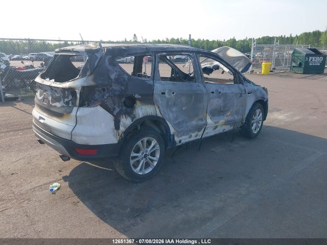 1FMCU9GD3KUB36290 Ford ESCAPE SE