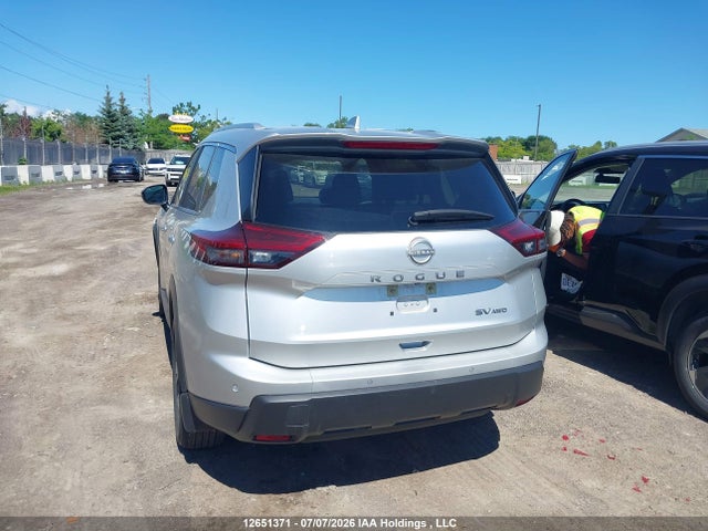 JN8BT3BBXRW182384 Nissan Rogue Sv Moonroof