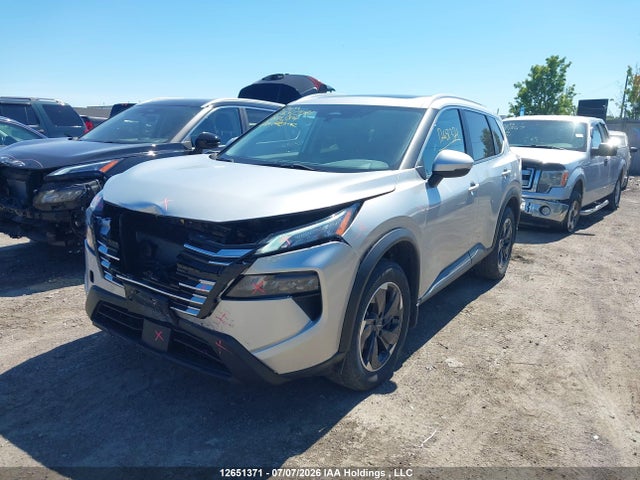 JN8BT3BBXRW182384 Nissan Rogue Sv Moonroof
