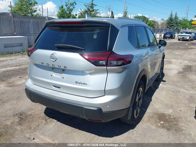 JN8BT3BBXRW182384 Nissan Rogue Sv Moonroof