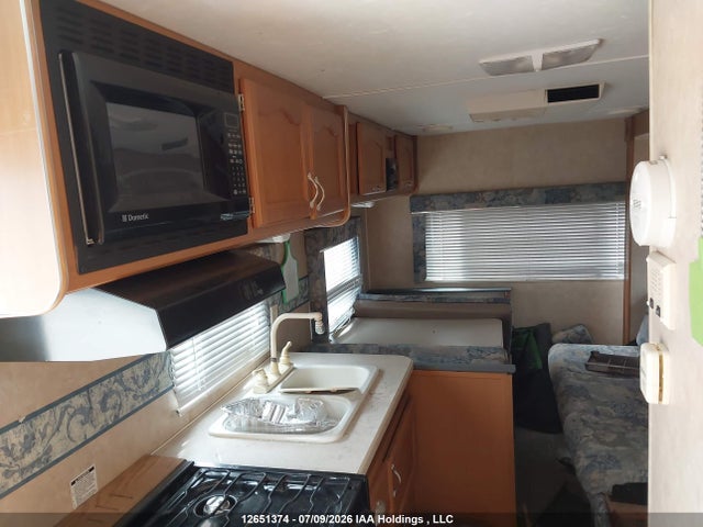2006 Gulf Stream Vintage Cruiser მანქანა იყიდება აუქციონზე, vin: 1NL1GFJ2161076695, აუქციონის ნომერი: 12651374