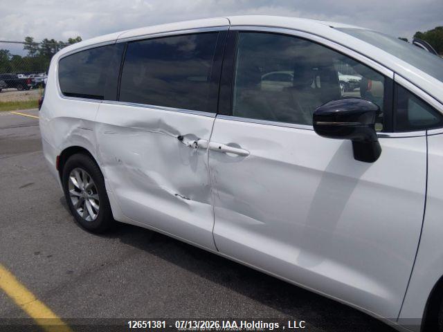 Chrysler Pacifica Limited 2026 2C4RC1GG2TR206180 Image 7