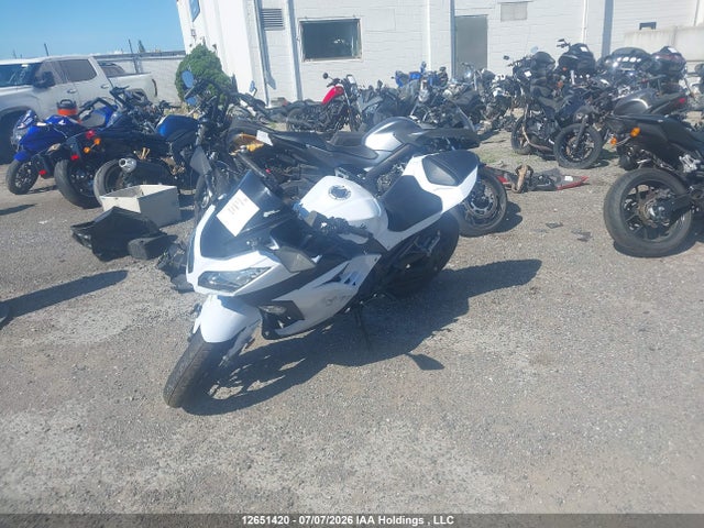 Kawasaki Ex300 B 2014 JKAEX8B15EA006104 Image 2