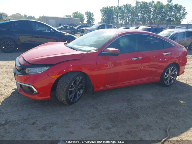 Honda Civic Touring 2019 2HGFC1F91KH103084 Image 2