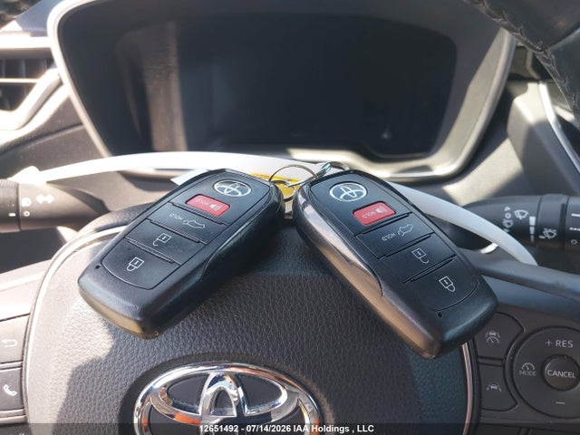 Toyota Corolla Cross Xle 2023 7MUDAABG1PV062793 Image 11