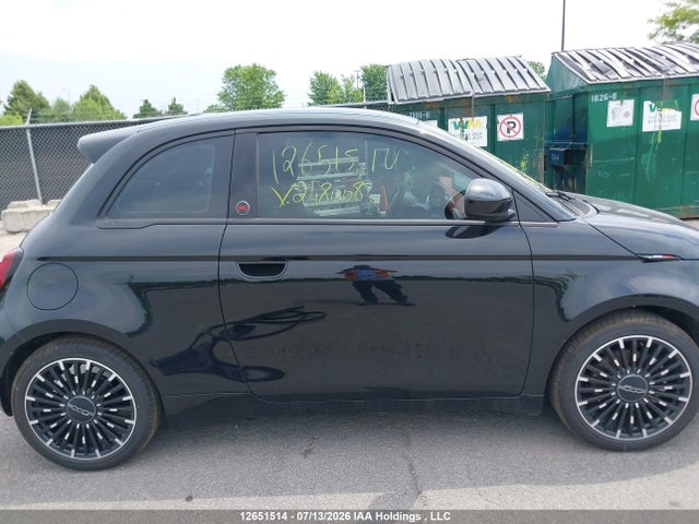 Продажа на аукционе авто 2025 Fiat 500 E Red, vin: ZFAFFAA44SX248008, номер лота: 12651514
