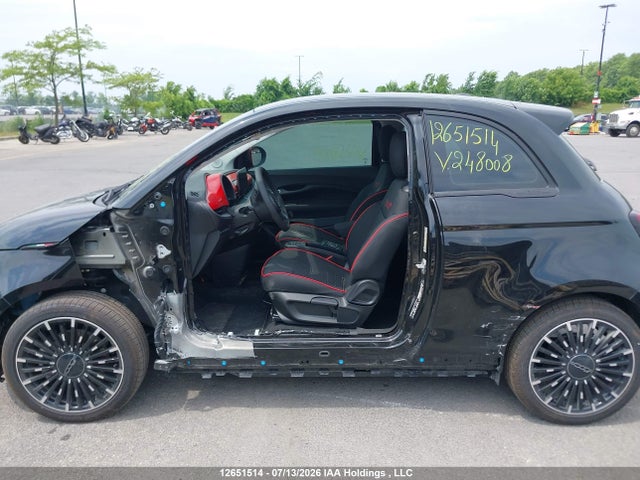 Продажа на аукционе авто 2025 Fiat 500 E Red, vin: ZFAFFAA44SX248008, номер лота: 12651514