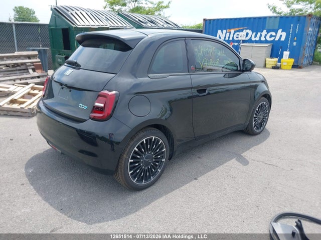 Продажа на аукционе авто 2025 Fiat 500 E Red, vin: ZFAFFAA44SX248008, номер лота: 12651514