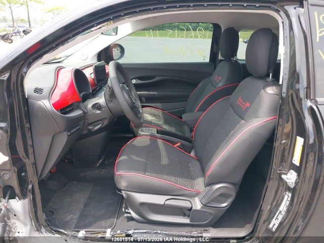 Продажа на аукционе авто 2025 Fiat 500 E Red, vin: ZFAFFAA44SX248008, номер лота: 12651514