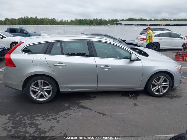 Volvo V60 2015 YV1612SB5F1191087 Image 14