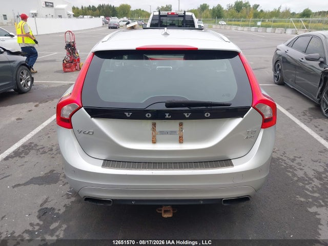 Volvo V60 2015 YV1612SB5F1191087 Image 17