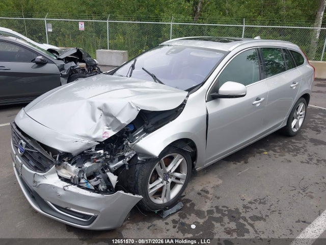 Volvo V60 2015 YV1612SB5F1191087 Image 2