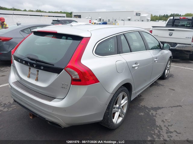 Volvo V60 2015 YV1612SB5F1191087 Image 4