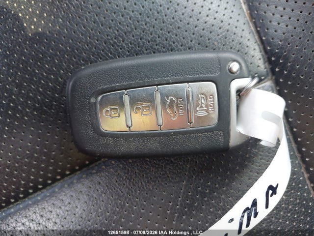 2010 Hyundai Genesis 3.8l მანქანა იყიდება აუქციონზე, vin: KMHGC4DE7AU092104, აუქციონის ნომერი: 12651598