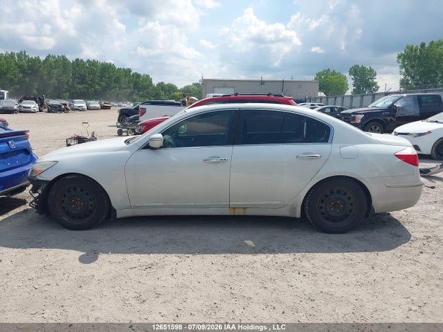 2010 Hyundai Genesis 3.8l მანქანა იყიდება აუქციონზე, vin: KMHGC4DE7AU092104, აუქციონის ნომერი: 12651598