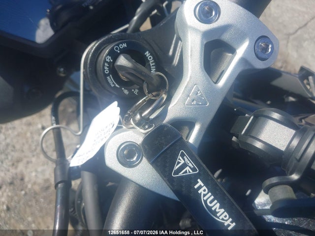 12651658 :رقم المزاد ، SMTA614K7STCF1832 vin ، 2025 Triumph Motorcycle Street Triple 765 Rs مزاد بيع