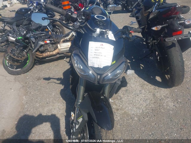 12651658 :رقم المزاد ، SMTA614K7STCF1832 vin ، 2025 Triumph Motorcycle Street Triple 765 Rs مزاد بيع