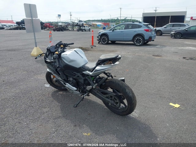 12651674 :رقم المزاد ، ML5ZXCS11SDA41109 vin ، 2025 Kawasaki Zx400 S مزاد بيع