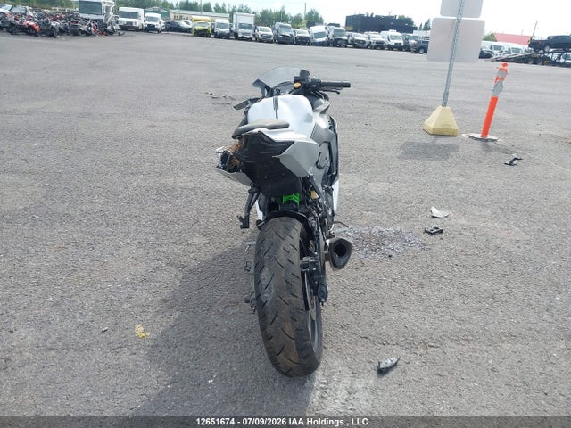 12651674 :رقم المزاد ، ML5ZXCS11SDA41109 vin ، 2025 Kawasaki Zx400 S مزاد بيع