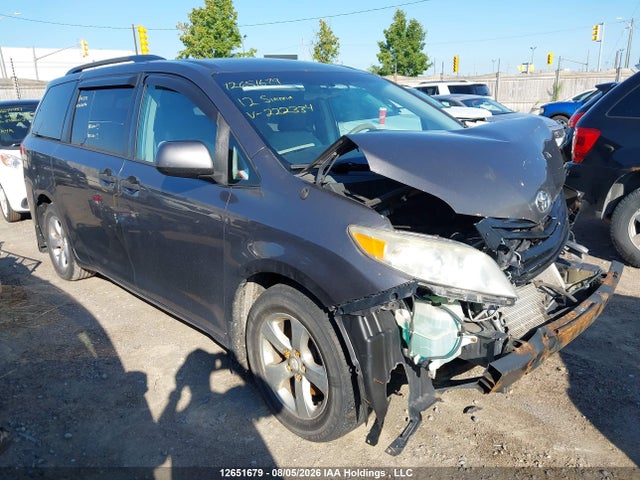 12651679 :رقم المزاد ، 5TDZK3DC7CS222334 vin ، 2012 Toyota Sienna مزاد بيع