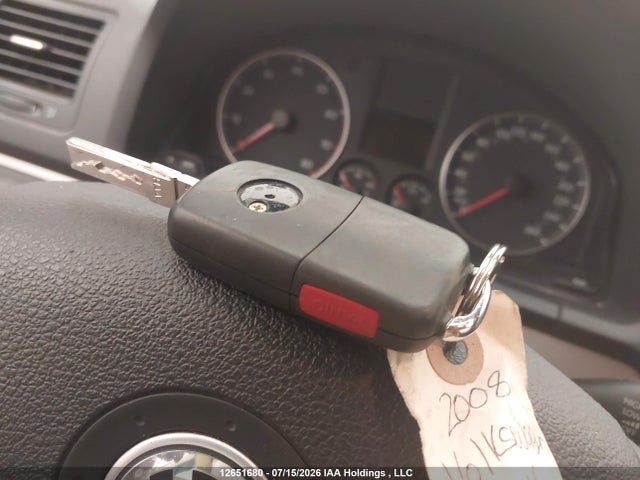 2008 Volkswagen Rabbit მანქანა იყიდება აუქციონზე, vin: WVWDA71K08W017879, აუქციონის ნომერი: 12651680