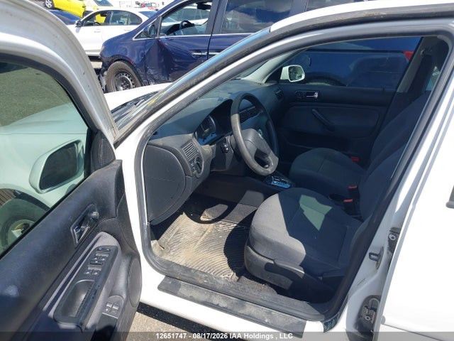 2010 Volkswagen Golf City 2.0l მანქანა იყიდება აუქციონზე, vin: 9BWEL4BE7A4001871, აუქციონის ნომერი: 12651747