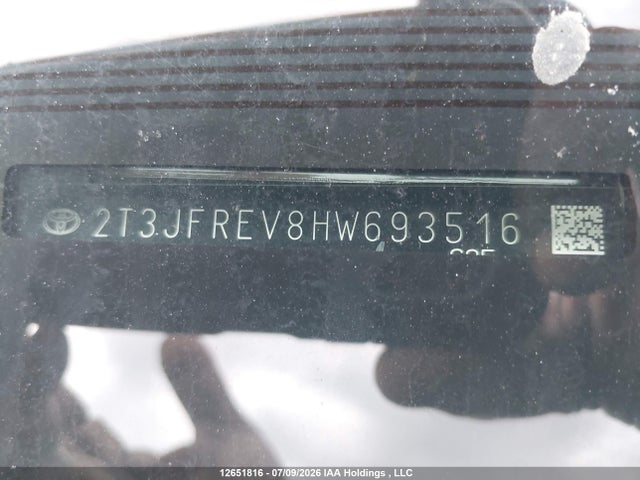 Продажа на аукционе авто 2017 Toyota Rav4 Se, vin: 2T3JFREV8HW693516, номер лота: 12651816