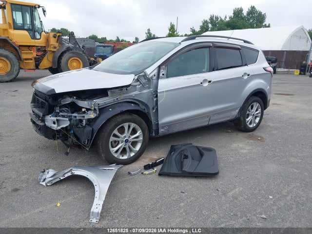 1FMCU9HD6JUC52841 Ford ESCAPE SEL
