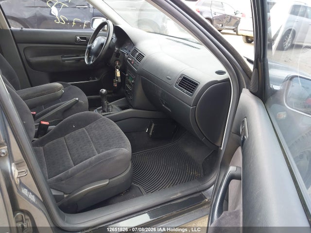12651826 :رقم المزاد ، 3VWSK29M13M140027 vin ، 2003 Volkswagen Jetta Gls 2.0l مزاد بيع
