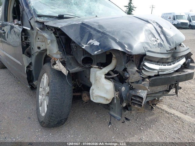 2014 Chrysler Town & Country Touring მანქანა იყიდება აუქციონზე, vin: 2C4RC1BG0ER394546, აუქციონის ნომერი: 12651837