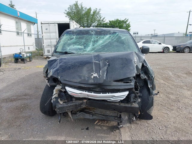 2014 Chrysler Town & Country Touring მანქანა იყიდება აუქციონზე, vin: 2C4RC1BG0ER394546, აუქციონის ნომერი: 12651837