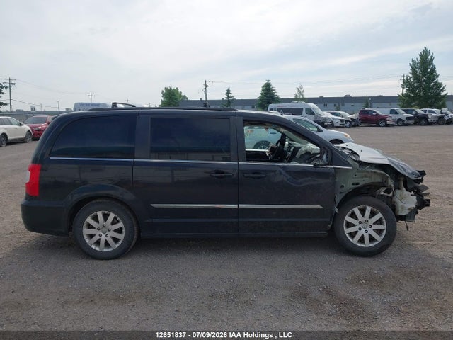 2014 Chrysler Town & Country Touring მანქანა იყიდება აუქციონზე, vin: 2C4RC1BG0ER394546, აუქციონის ნომერი: 12651837