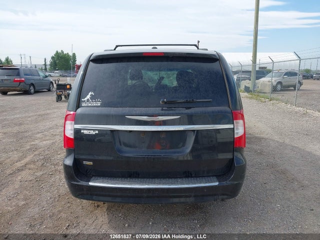 2014 Chrysler Town & Country Touring მანქანა იყიდება აუქციონზე, vin: 2C4RC1BG0ER394546, აუქციონის ნომერი: 12651837