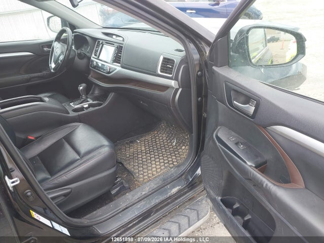 Продаж на аукціоні авто 2015 Toyota Highlander Xle, vin: 5TDJKRFH7FS182852, номер лоту: 12651898