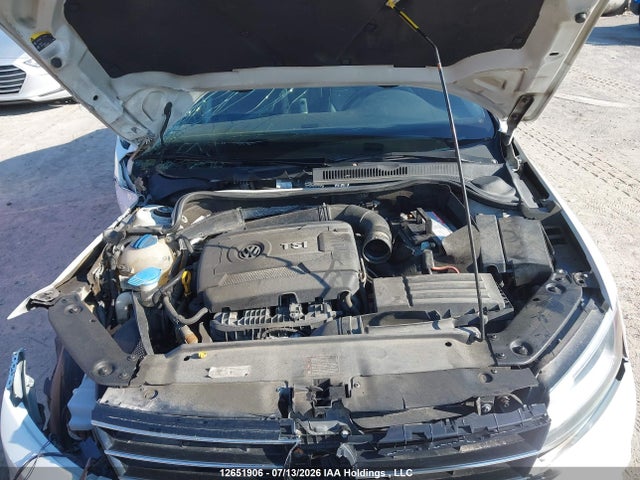 Продаж на аукціоні авто 2015 Volkswagen Jetta 1.8 Tsi Highline, vin: 3VWL07AJ7FM229923, номер лоту: 12651906