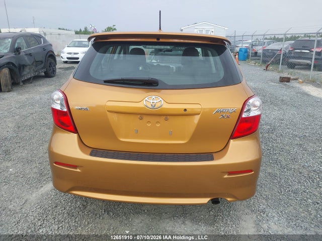 12651910 :رقم المزاد ، 2T1KE4EE7AC034353 vin ، 2010 Toyota Matrix مزاد بيع
