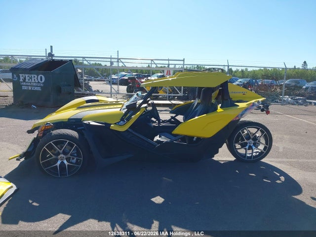 12638311 :رقم المزاد ، 57XAAPFA9K8135449 vin ، 2019 Polaris Slingshot Sl مزاد بيع