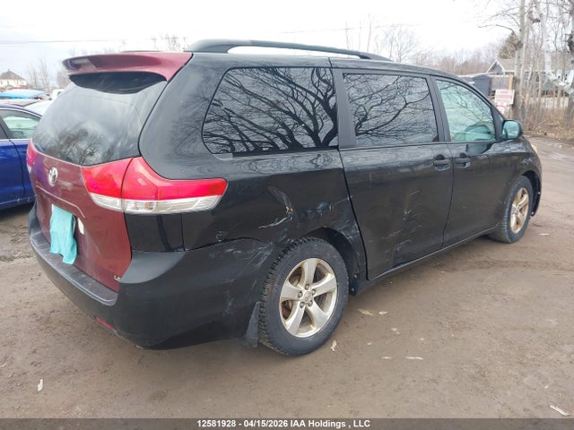 2013 Toyota Sienna V6 7 Passenger მანქანა იყიდება აუქციონზე, vin: 5TDZK3DC5DS376929, აუქციონის ნომერი: 12581928
