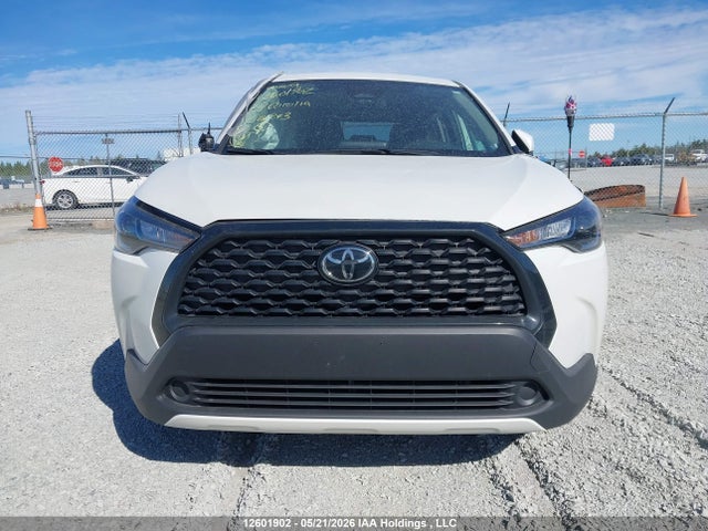 7MUCAABG9RV116243 Toyota Corolla Cross Le