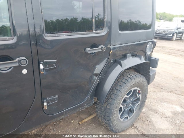 1C4BJWDG7HL713035 Jeep Wrangler Unlimited Sport