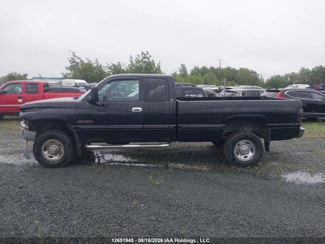 1999 Dodge Ram 2500 St მანქანა იყიდება აუქციონზე, vin: 1B7KF2364XJ647945, აუქციონის ნომერი: 12651945