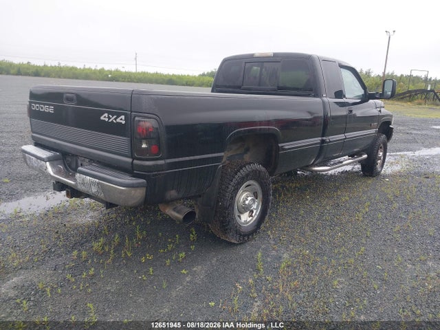 1999 Dodge Ram 2500 St მანქანა იყიდება აუქციონზე, vin: 1B7KF2364XJ647945, აუქციონის ნომერი: 12651945
